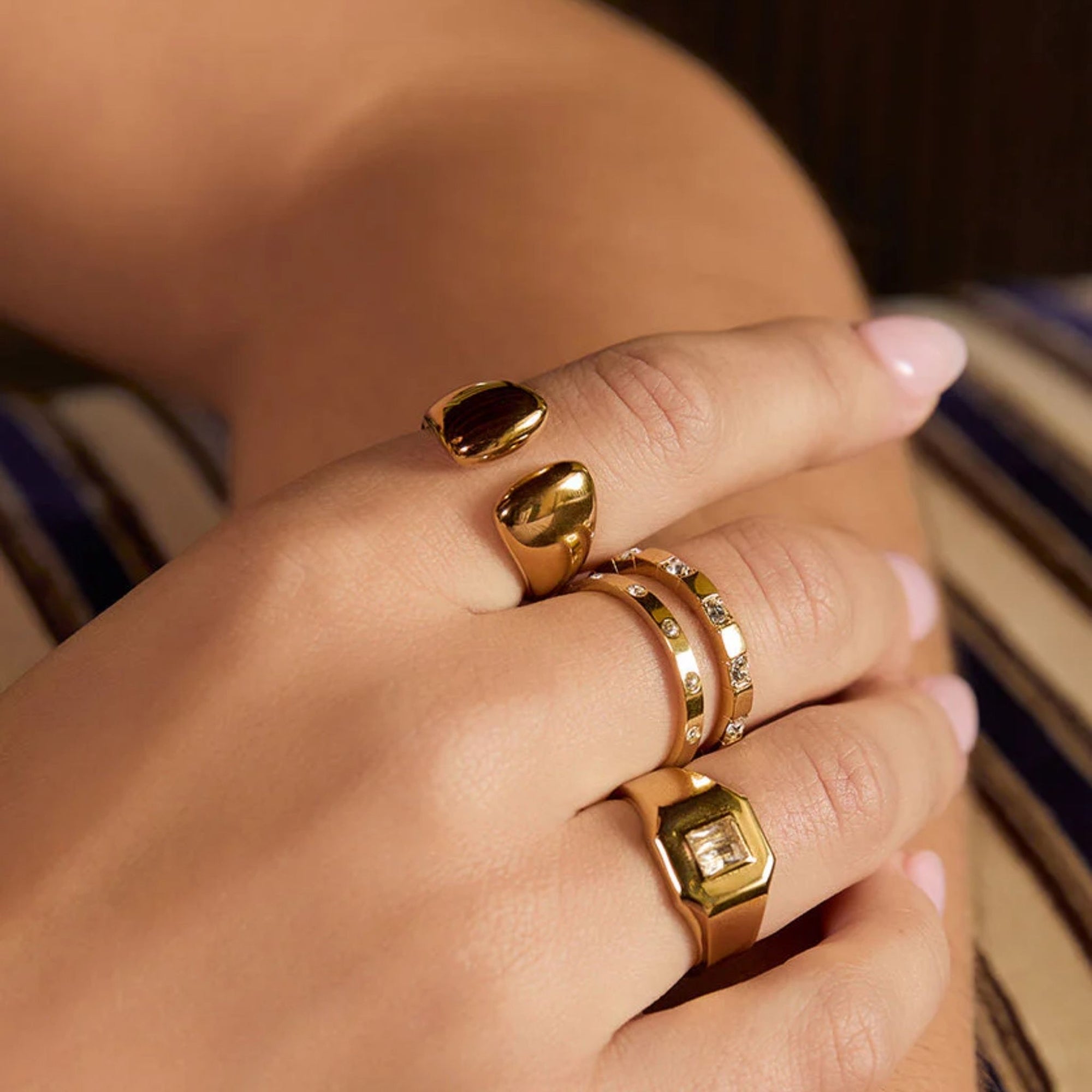 Beau Gold Ring