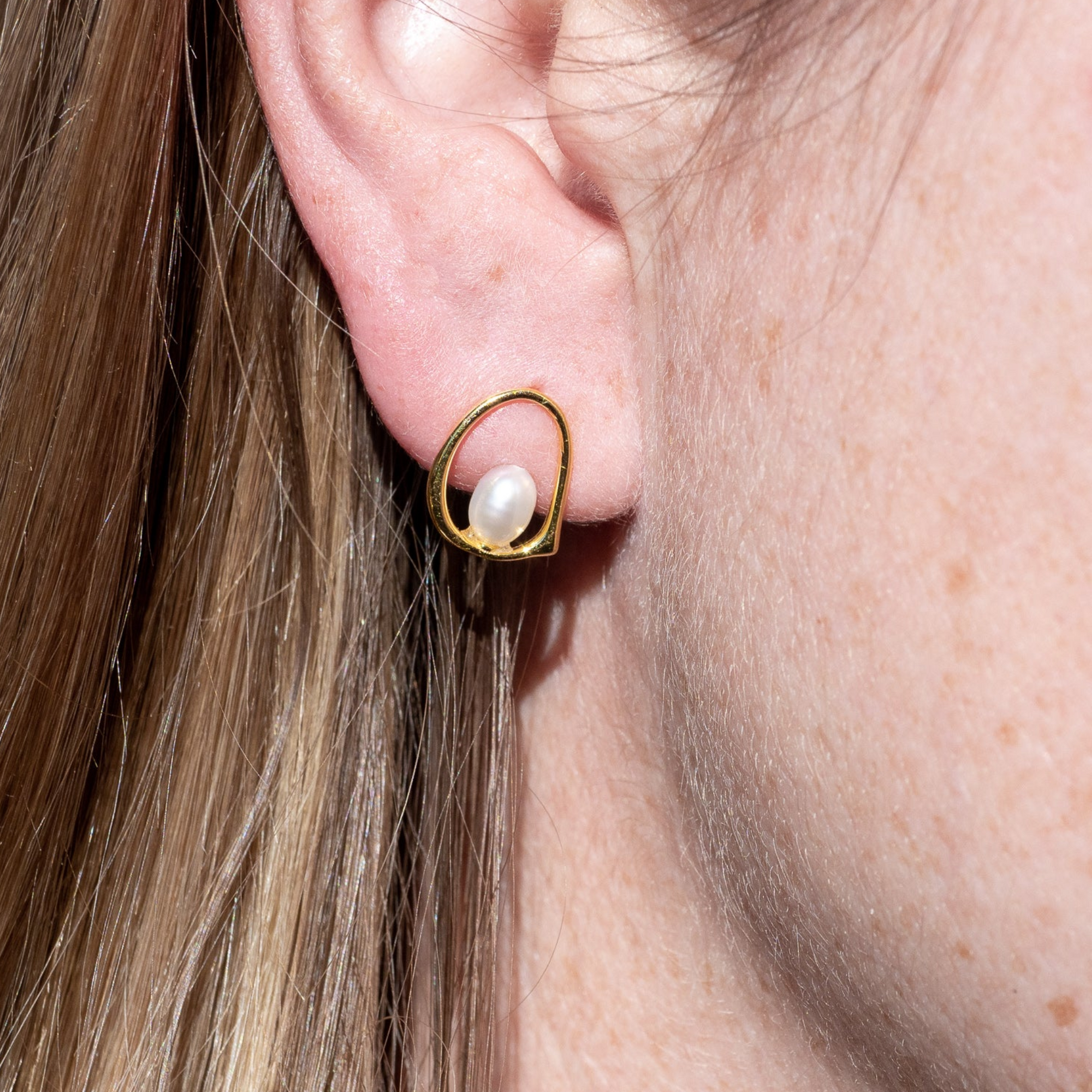 18k Gold Vermeil Pearl Stud Earrings