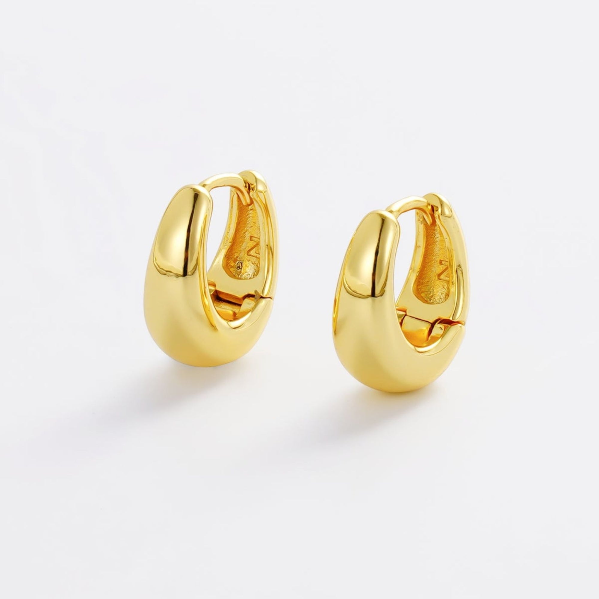 Steph Gold Hoop - Medium