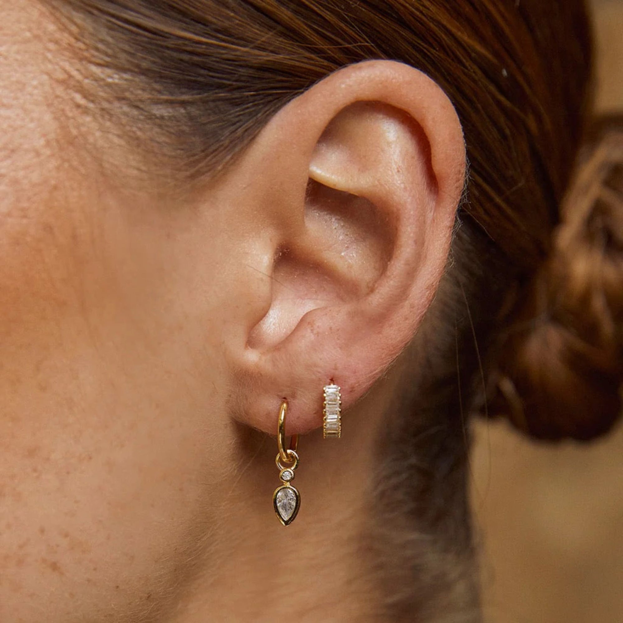 Daisy Gold Earrings Stone