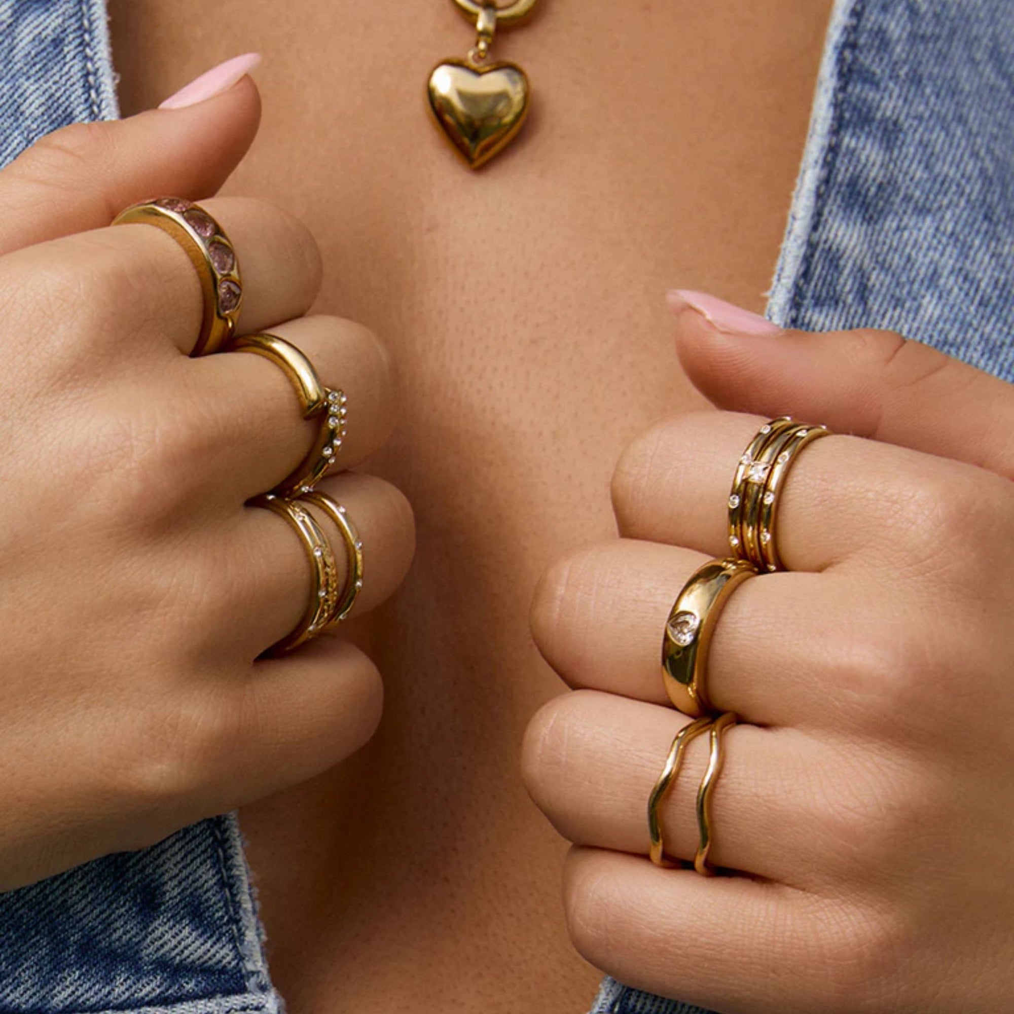 Viola Gold Ring
