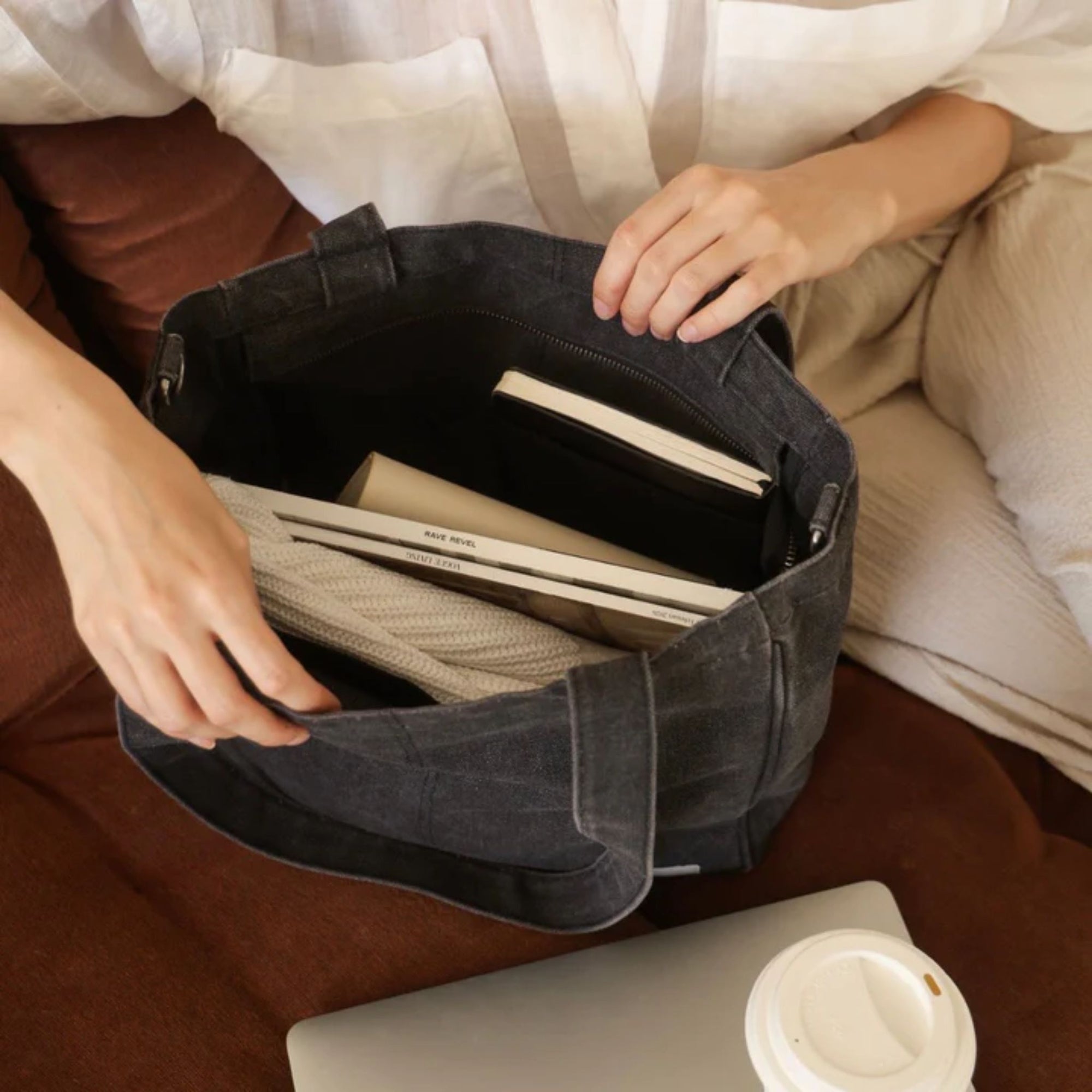 Midi Pocket Tote