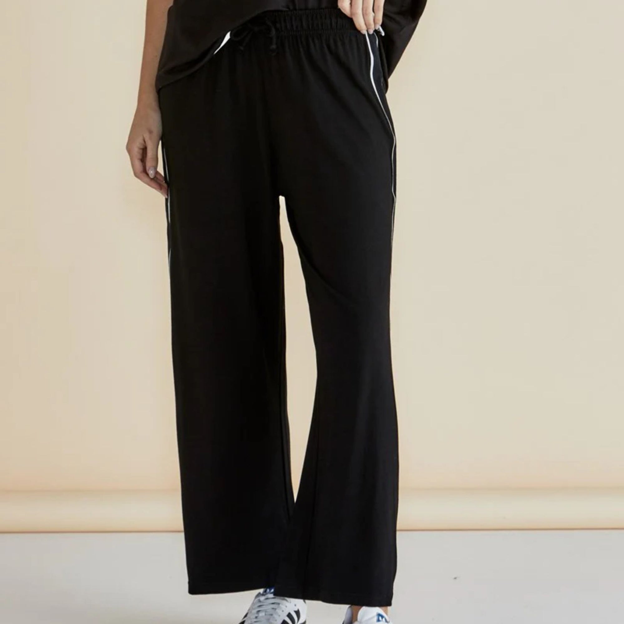 Evelyn Wide Leg Jogger - Oxley and Moss