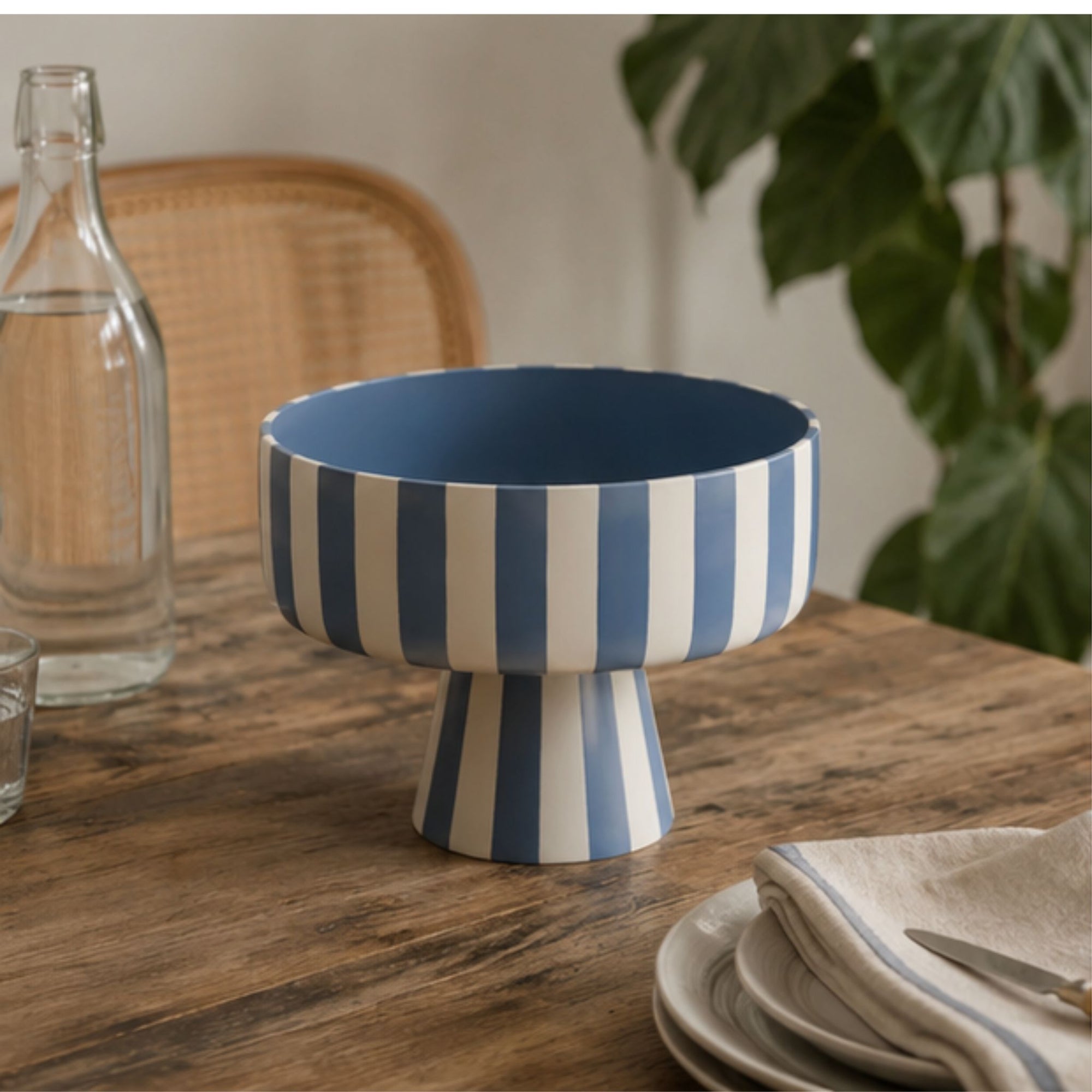 Lonsdale Metal Foot Bowl