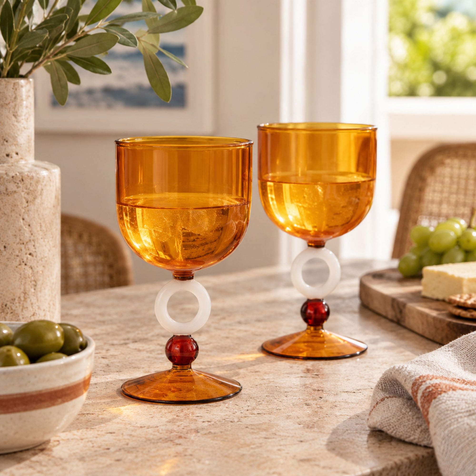 Tybalt Wine Glass Set Amber