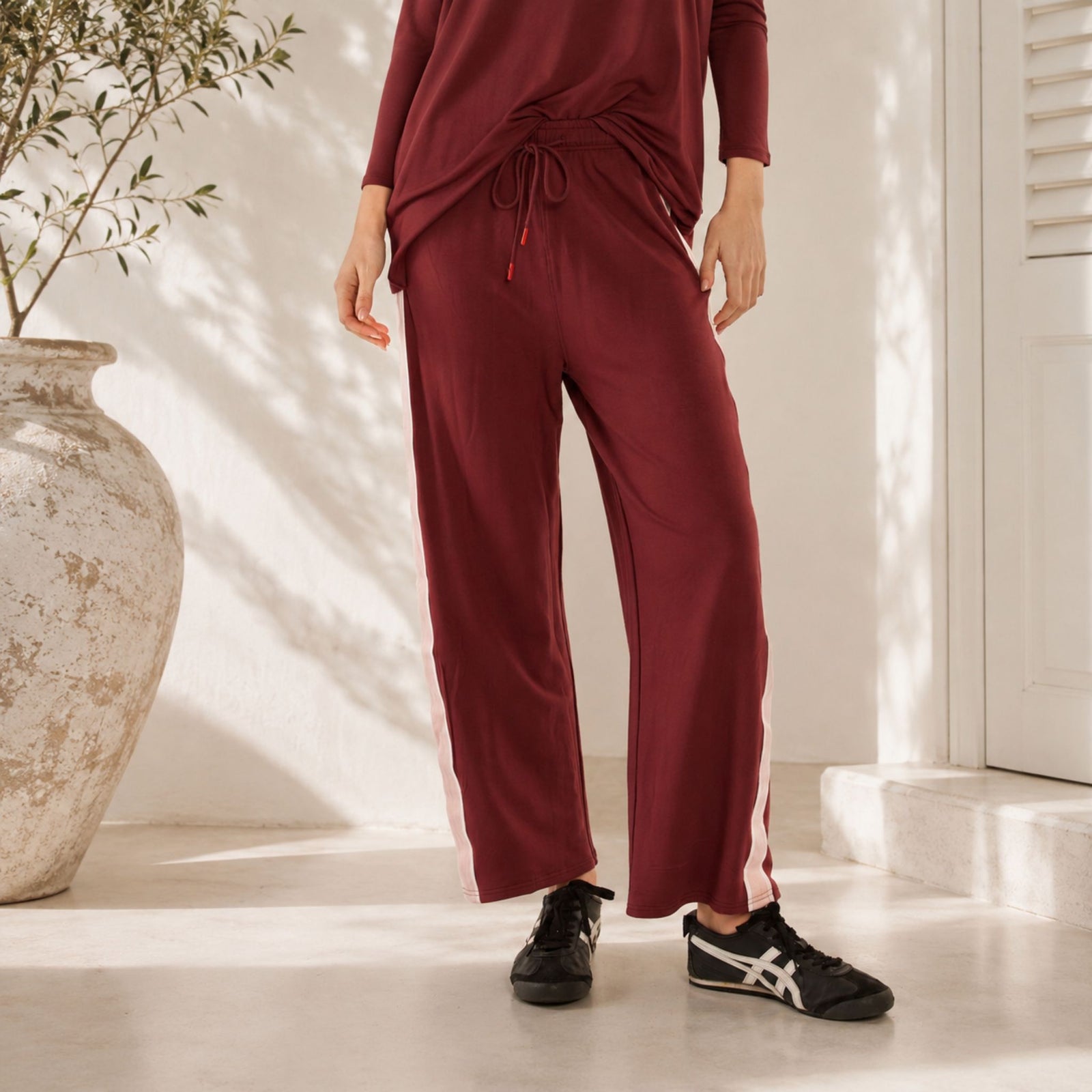 Evelyn Wide Leg Jogger Burgundy