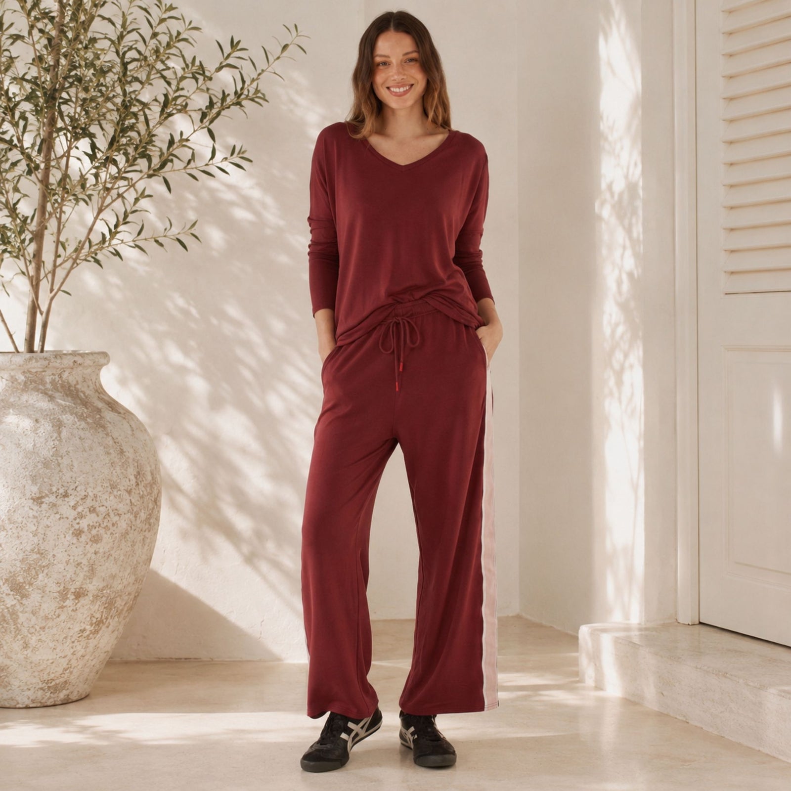Evelyn Wide Leg Jogger Burgundy