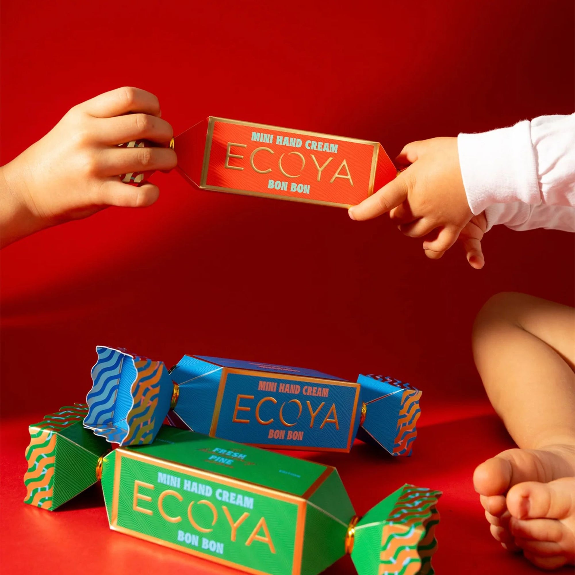 Holiday Mini Hand Cream Bonbon Chilli Strawberry