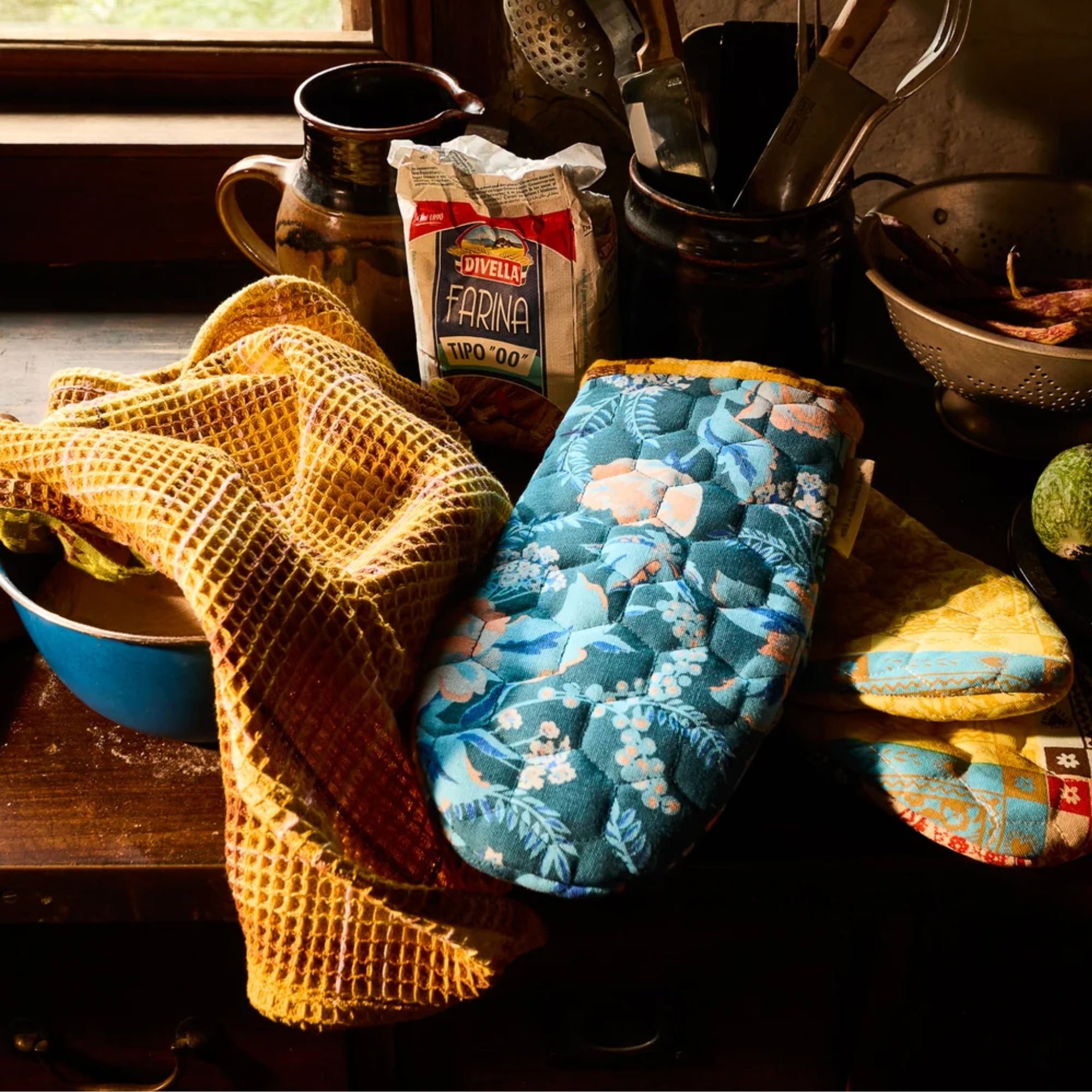 Indiana Oven Mitt Set