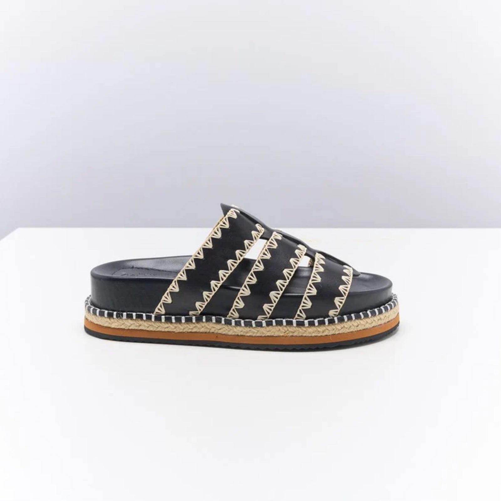 Iva Leather Slide Black