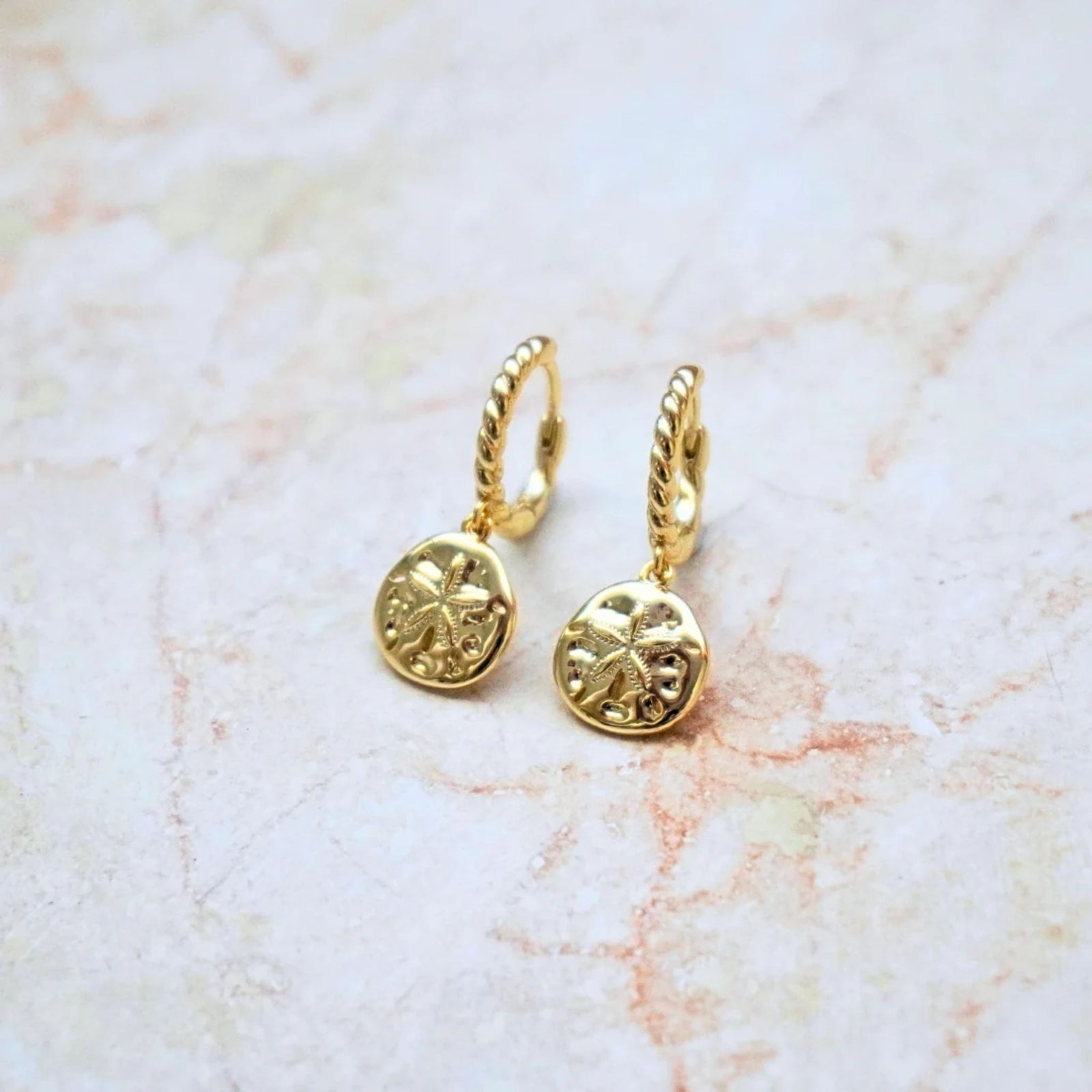 Isla Sand Dollar Hoops