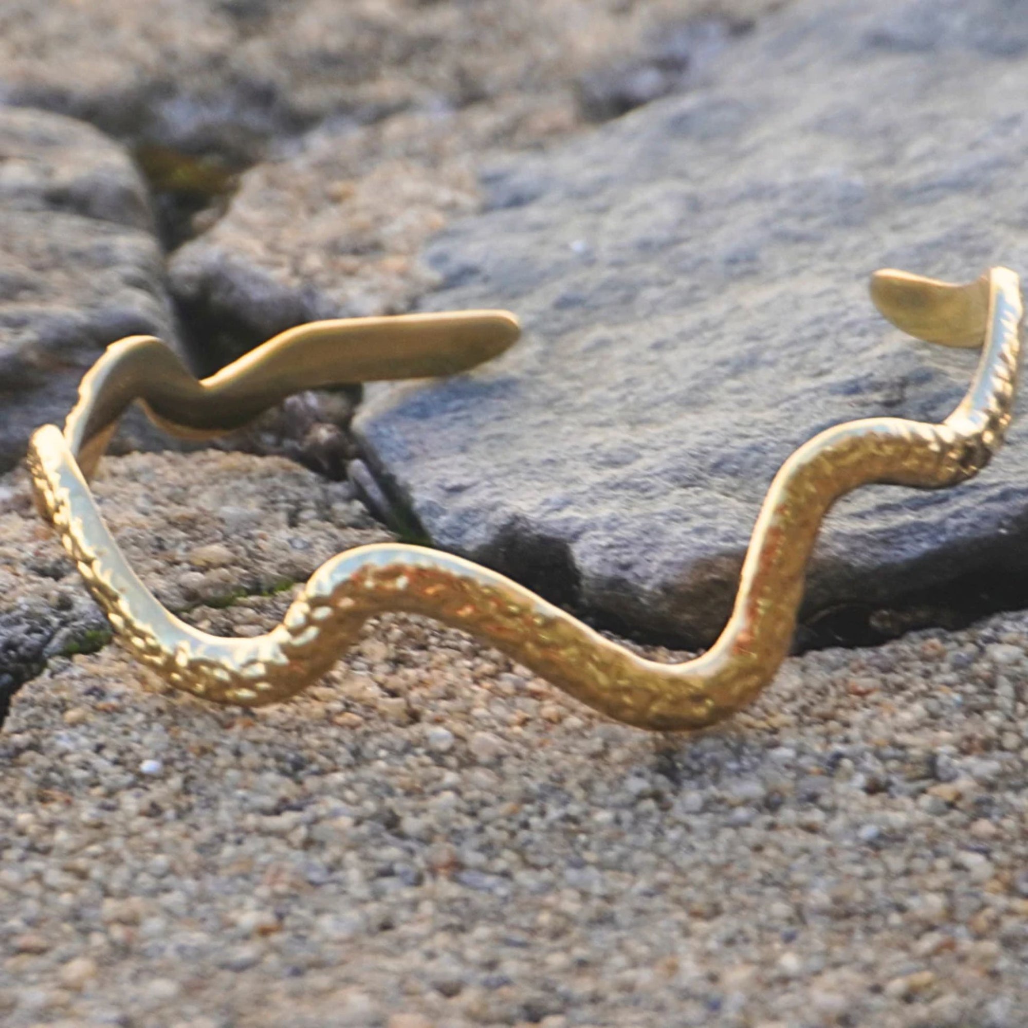 Ora Wave Bangle