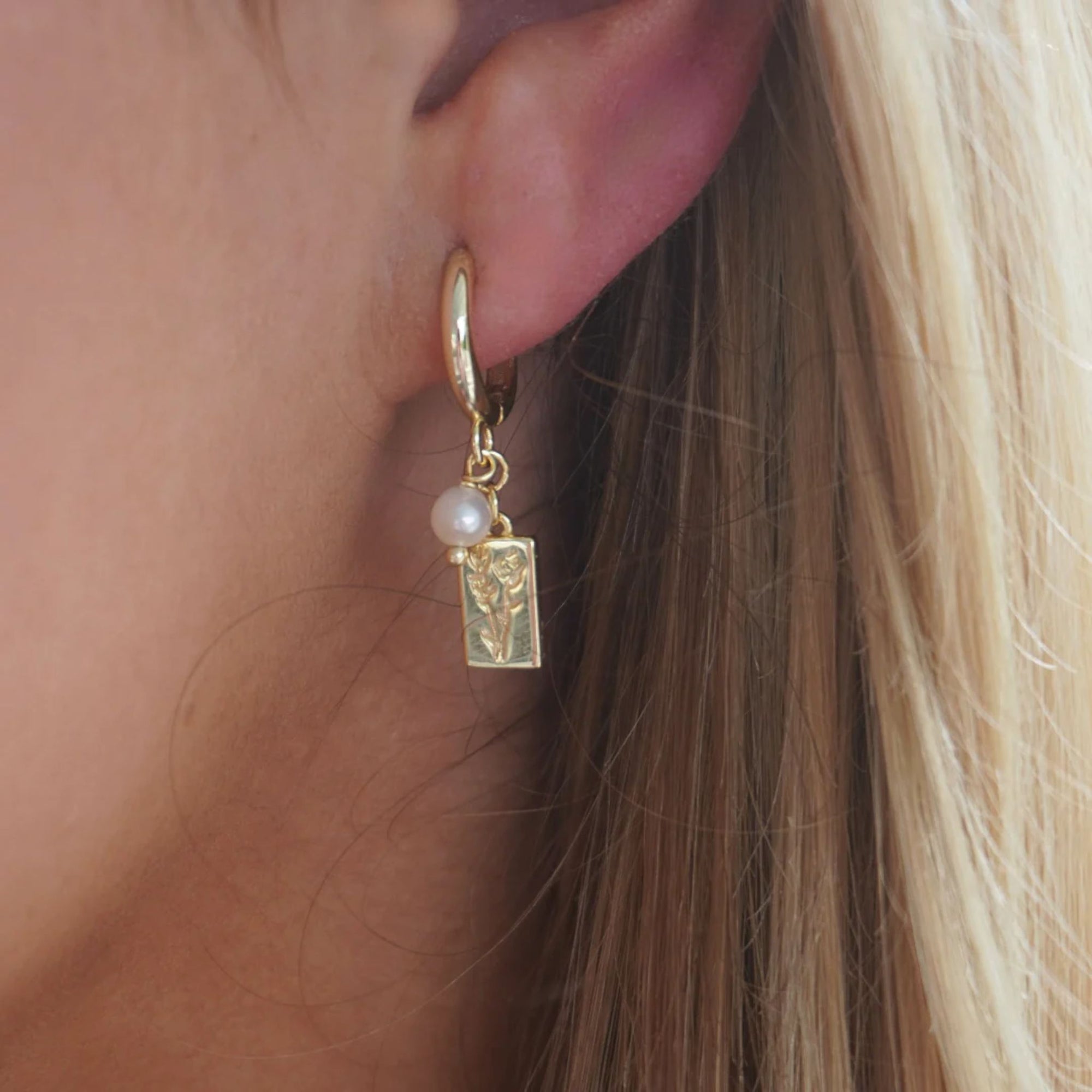Rosa Pendant Earrings