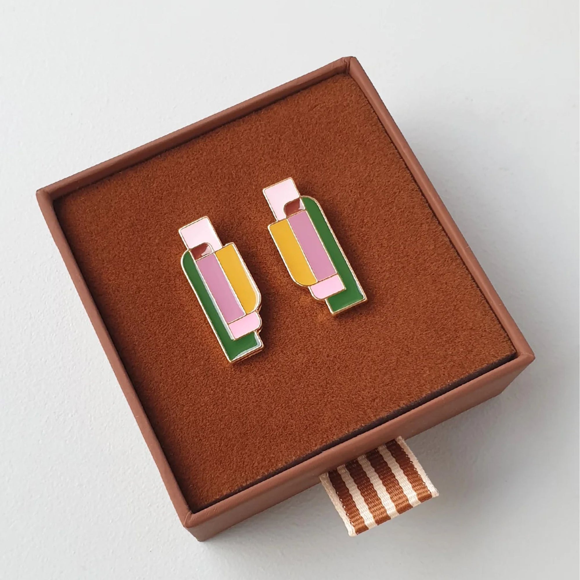 Leadlight Studs