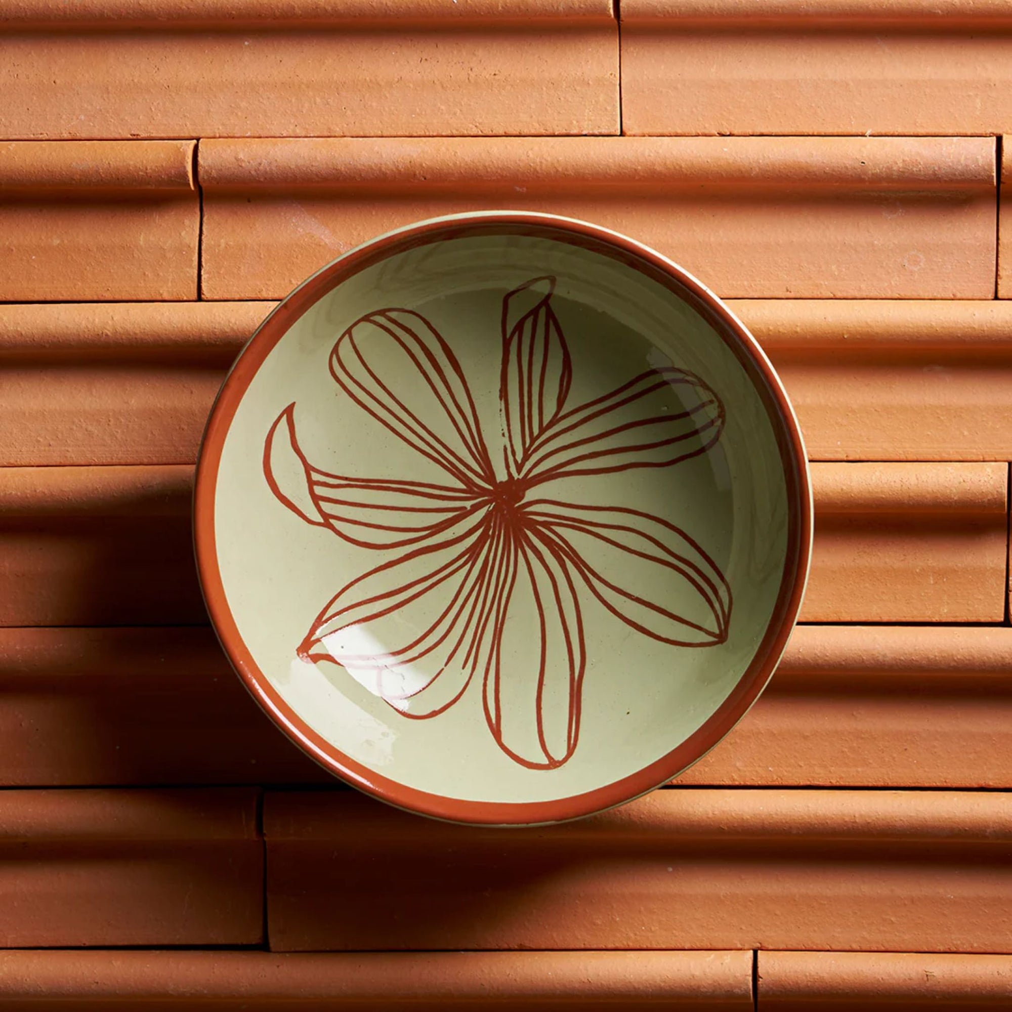 June's Daisy Bowl - Oxley and Moss