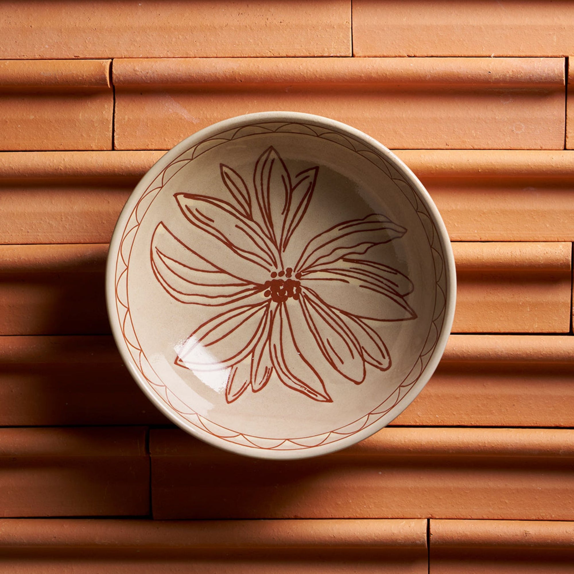 June's Daisy Bowl - Oxley and Moss