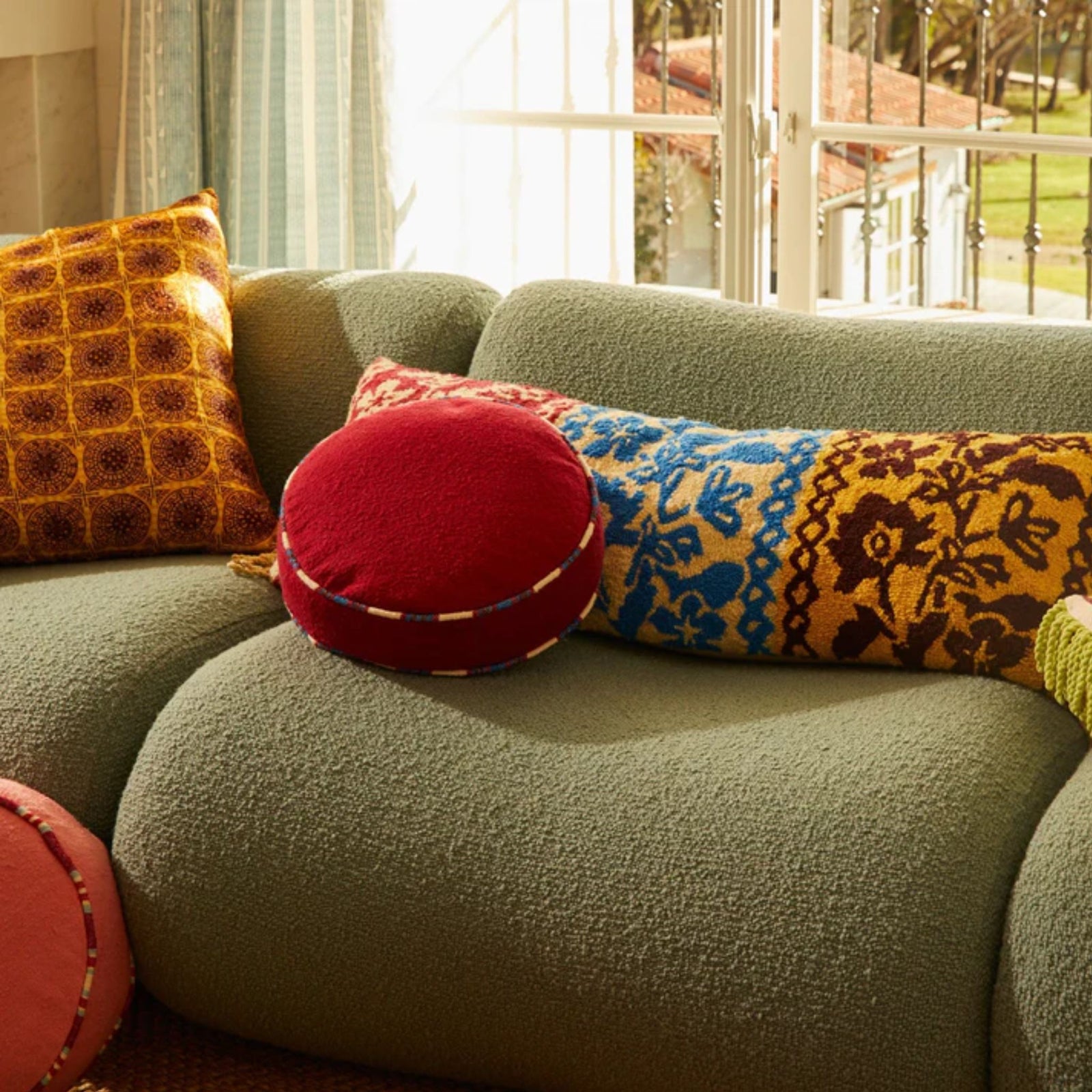 Delana Round Cushion