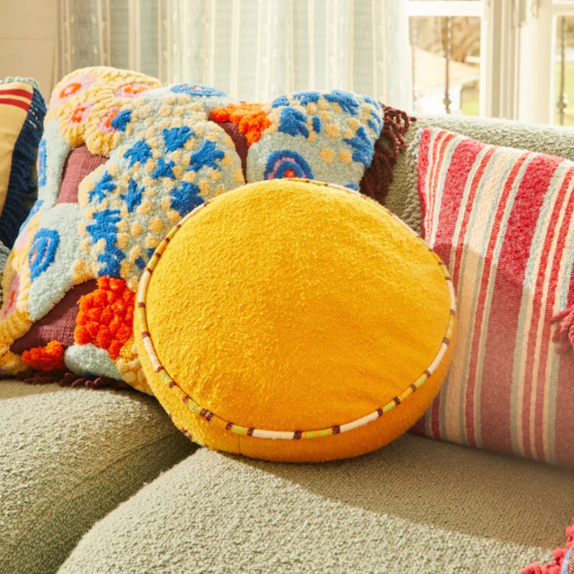 Delana Round Cushion