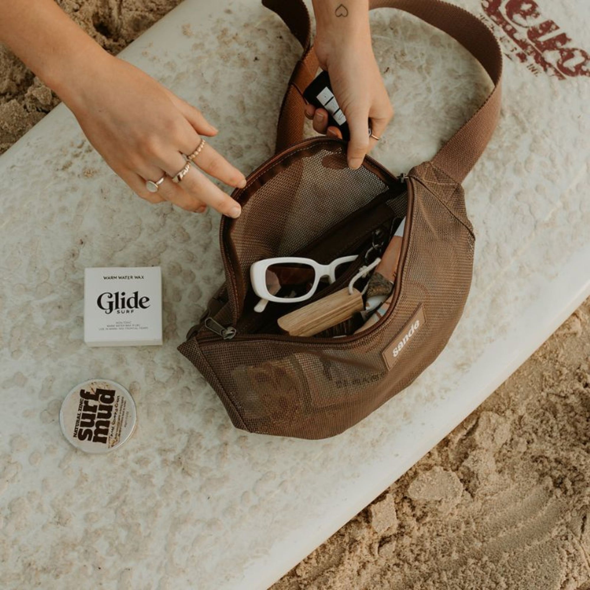 Sande Essentials Crossbody Bag