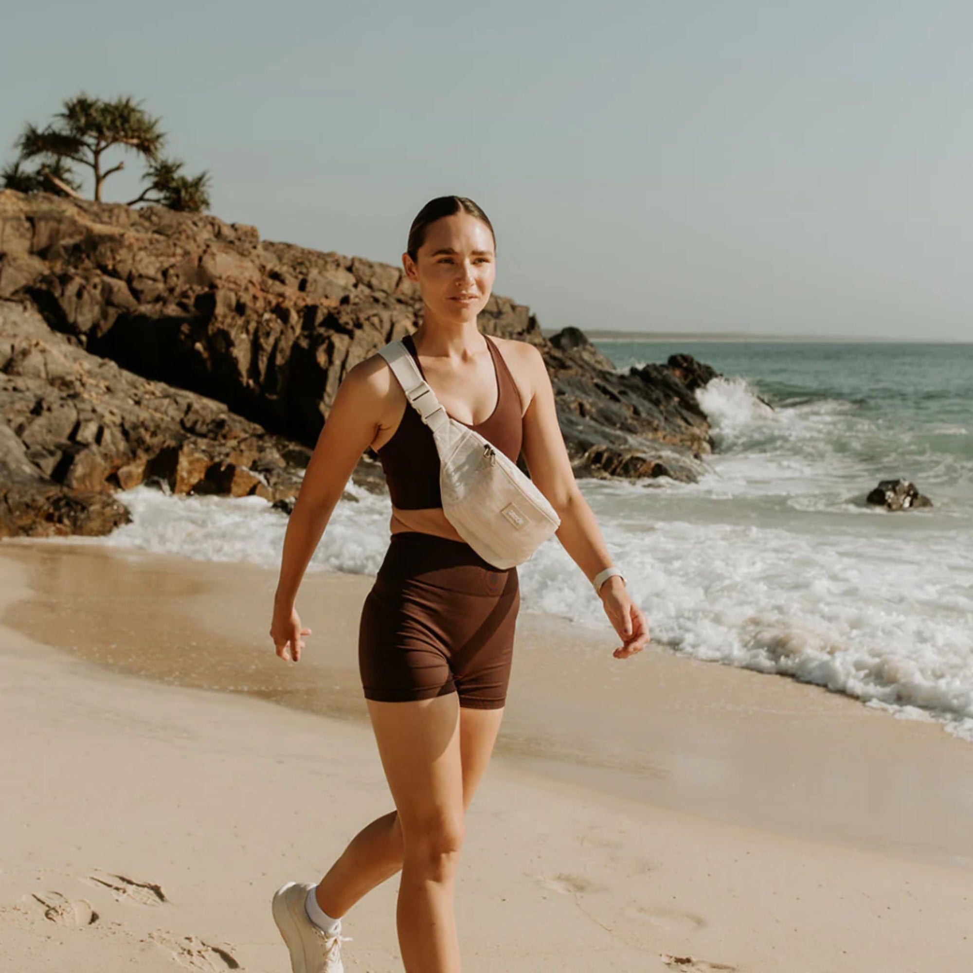 Sande Essentials Crossbody Bag