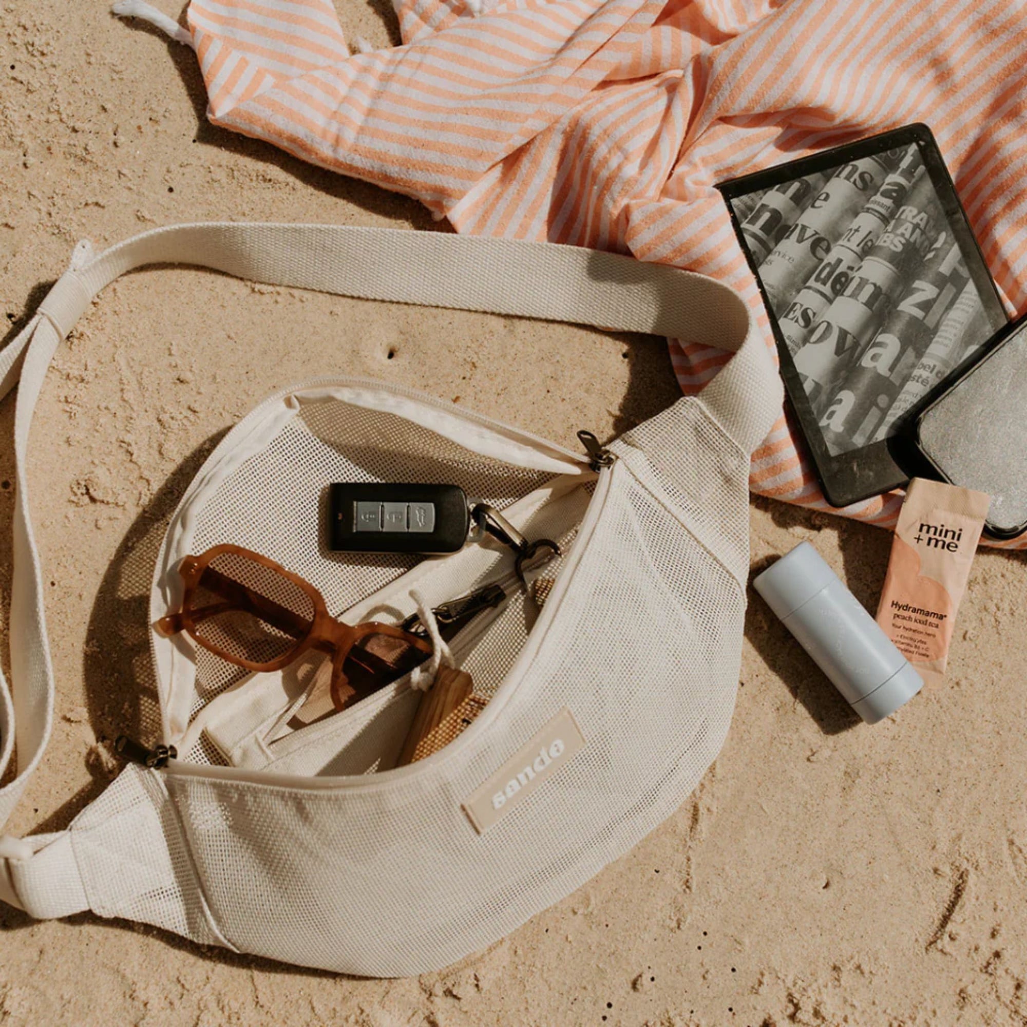 Sande Essentials Crossbody Bag