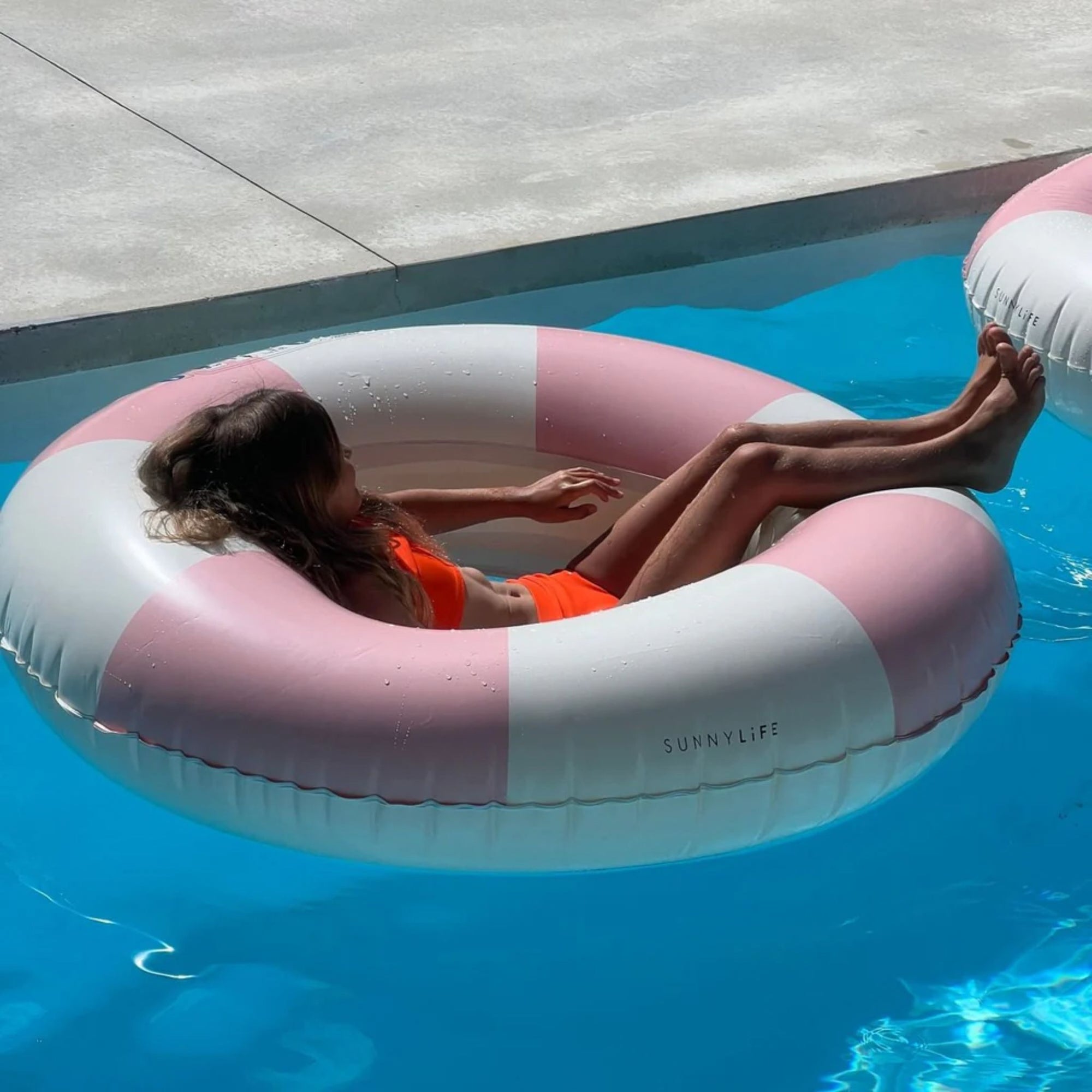 Luxe Tube Pool Ring