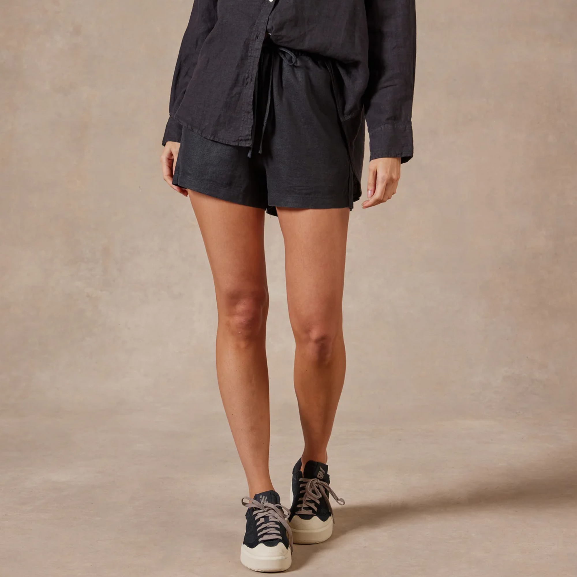 Women&#39;s Riviera Linen Short Sale