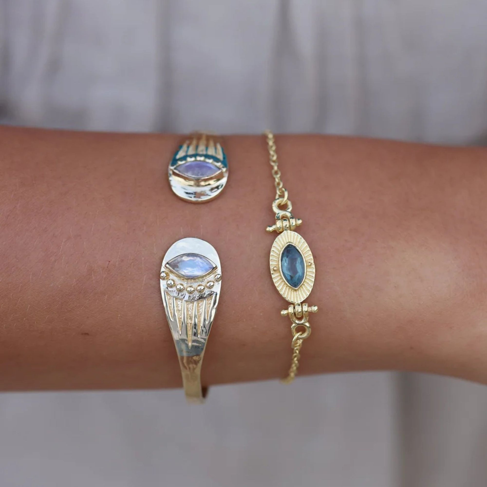 The Eye Gold Cuff