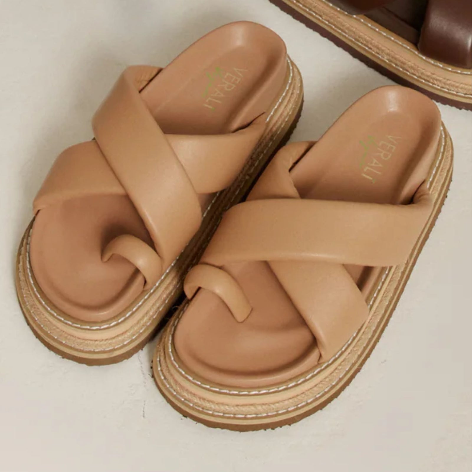 Thelma Flatform Slides