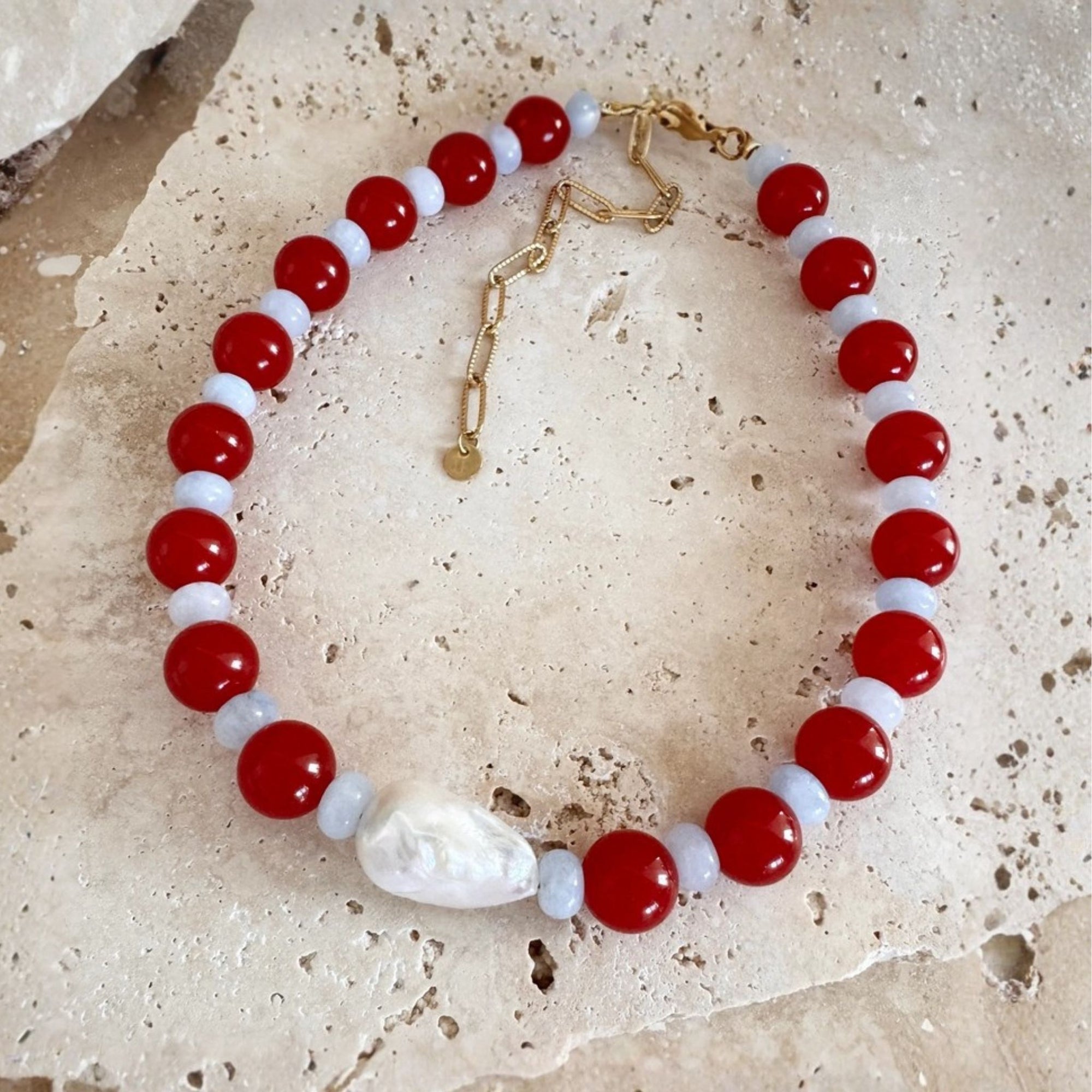 Wilma Baroque Pearl Necklace Berry